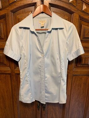 Banana Republic blue button short sleeve too